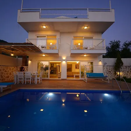 Eva Villa